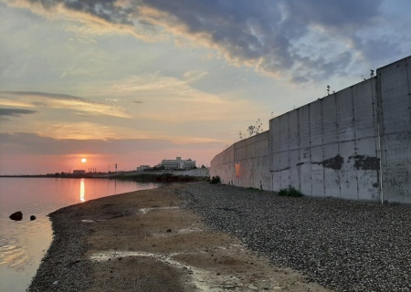    Украина продолжает бить по топливным запасам Крыма. Сорван график движения поездов