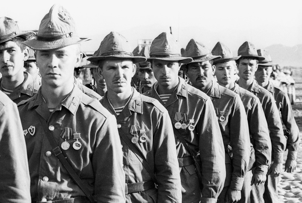 Солдаты в Афганистане. Фото из Яндекса.  