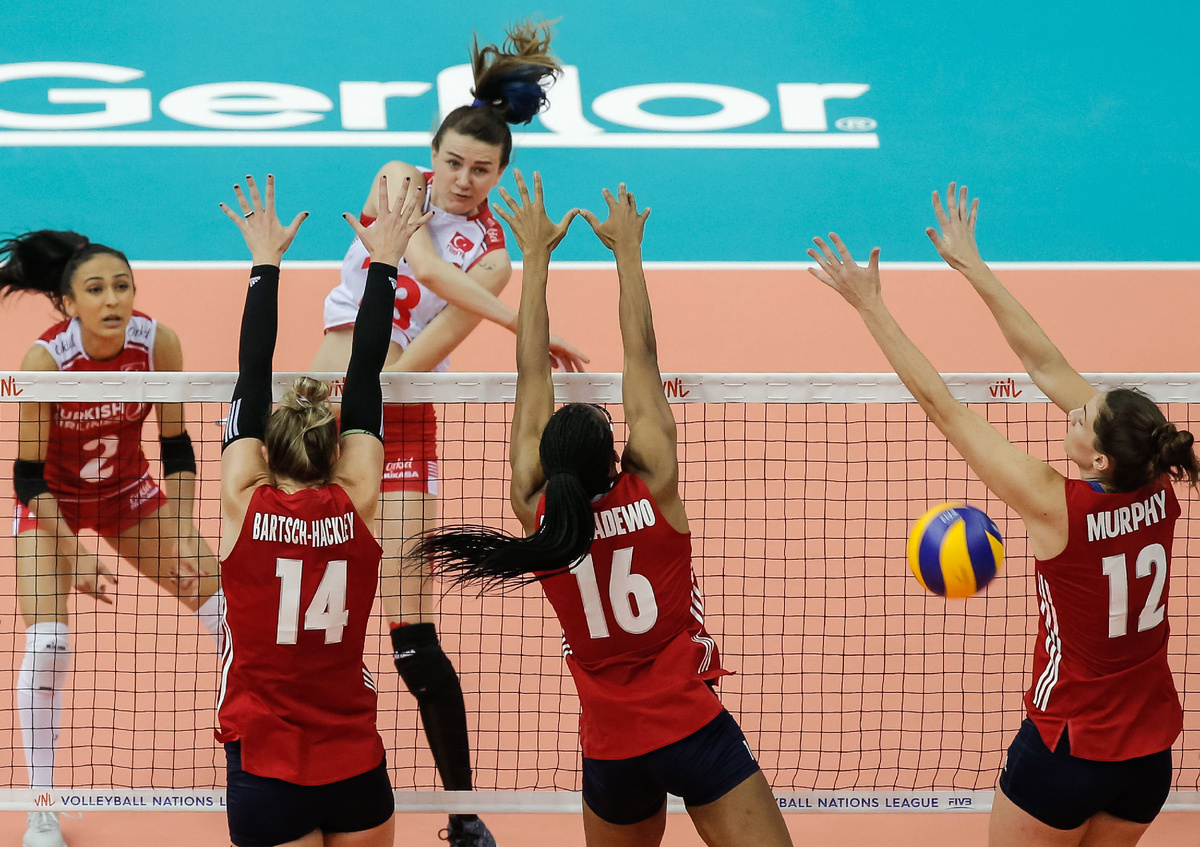 Фабрика Gerflor является одним из лидеров в производстве спортивного линолеума для международных соревнований по волейболу.