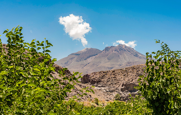    Вулкан Тафтан  Tripper92/FOTODOM/Shutterstock