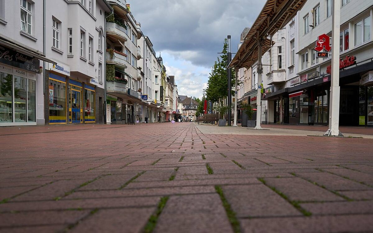 "...А бродяга пускает себе пулю в висок
Ветер уносит меня на восток..."(с) Чистота, пустота, и порядок! Фото: Radio Leverkusen