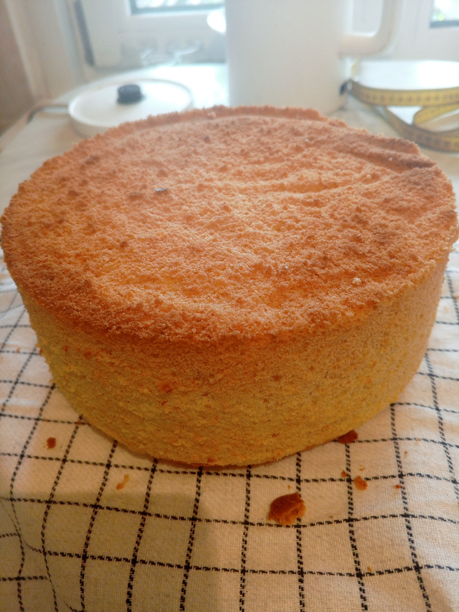 Это низ бисквита.