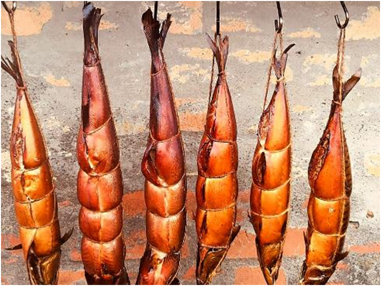 Личное фото автора. Рыба приговленная в бочке.