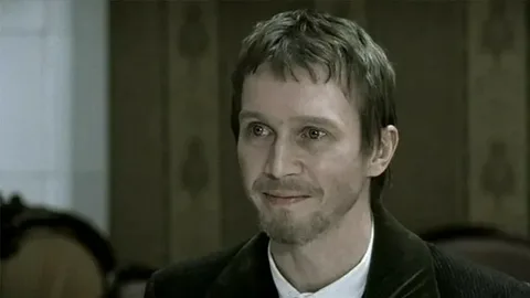 Евгений Миронов в сериале "Идиот"