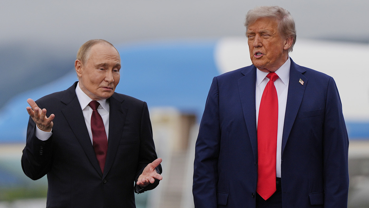   Julia Demaree Nikhinson / AP