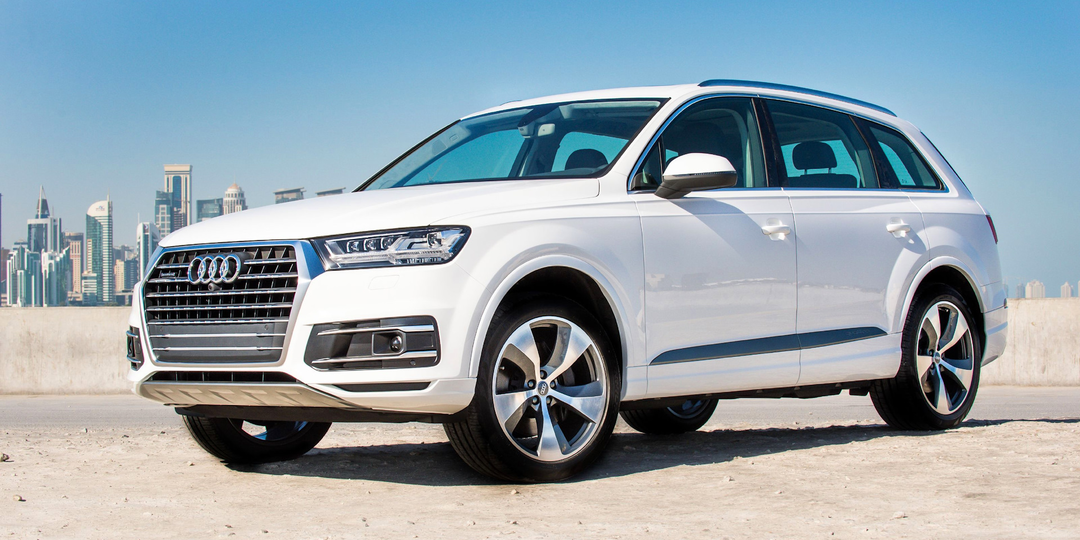 Audi Q7: не просто кроссовер, а заявление. Стоит ли он своих денег в 2025 году?