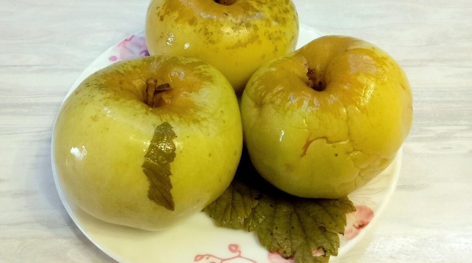 Моченые яблоки