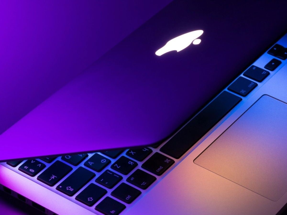    Bloomberg: Apple готовит к выпуску свой первый MacBook Pro с сенсорным экраном