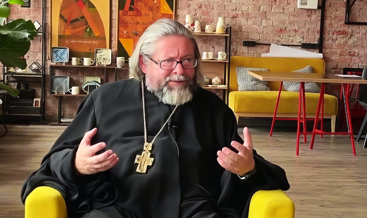 Игорь Гагарин — протоиерей, настоятель Иоанно-Предтеченского храма села Ивановское, педагог, писатель.