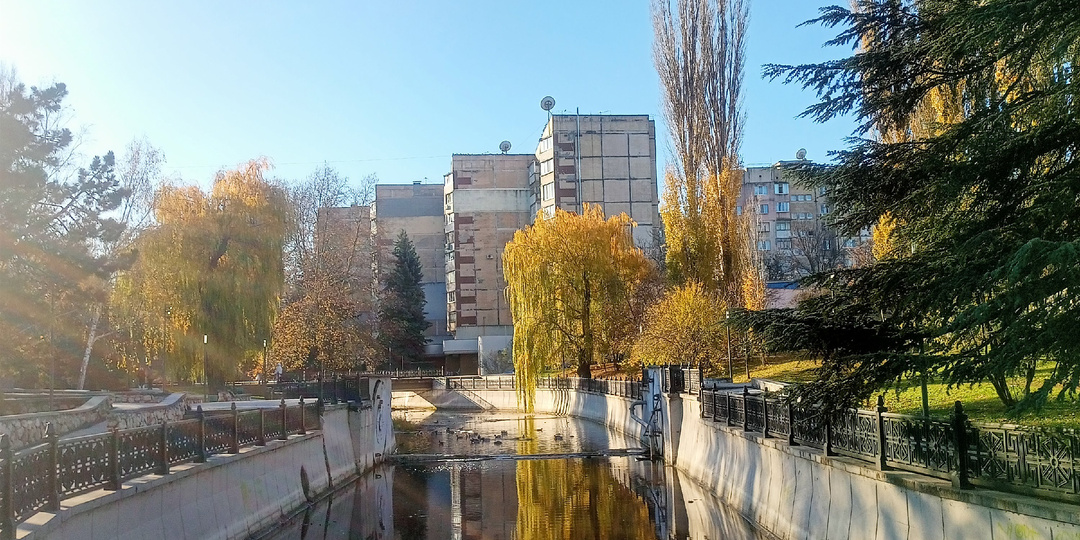 Как отодвигаю свою надвигающуюся старость.