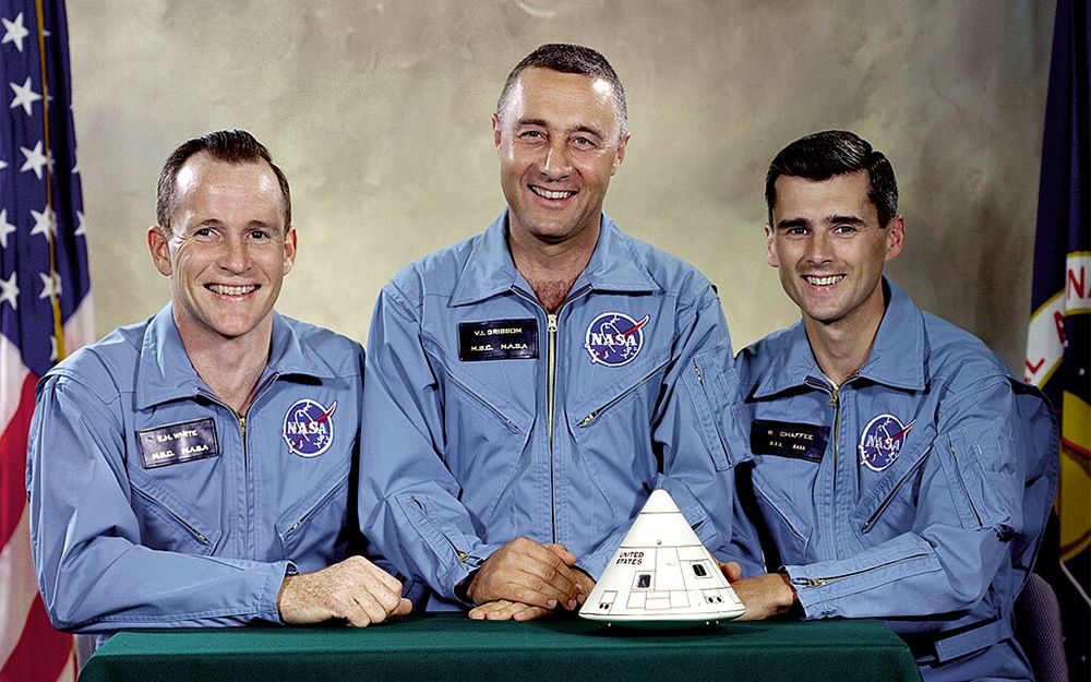 Слева направо: Эдвард Уайт, Вирджил Гриссом и Роджер Чаффи