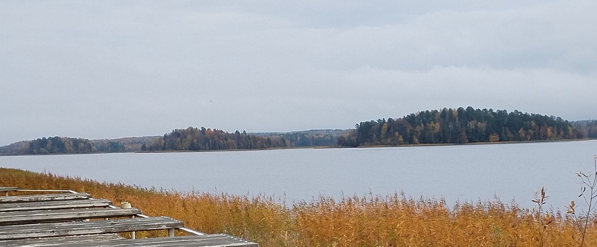 Острова слева направо: Чернецкий, Распашной, Погранный.