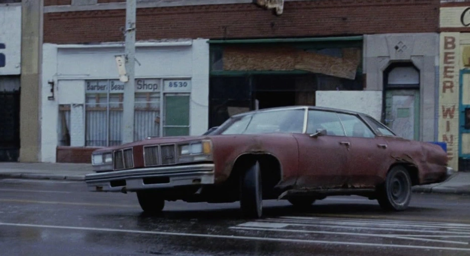  Oldsmobile Delta 88 (1976)