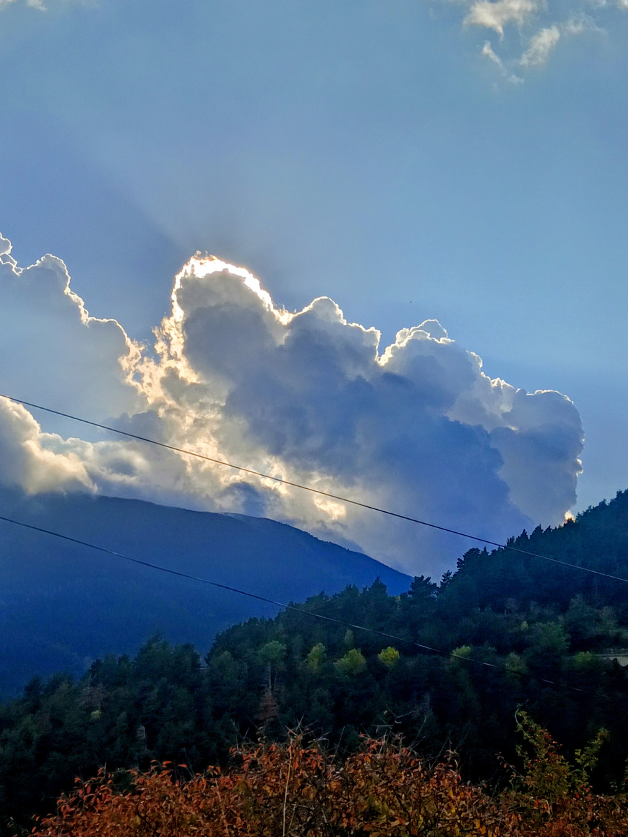 Пиренеи. Высота 1800 метров. По дороге в Риполь.Каталония. Испания.Фото автора.