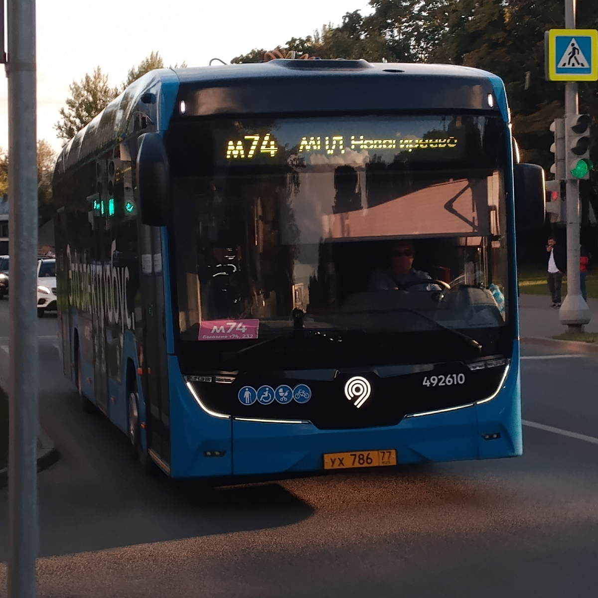 Электробус на бывшем 74 маршруте троллейбуса. Фото: Дмитрий Полушкин