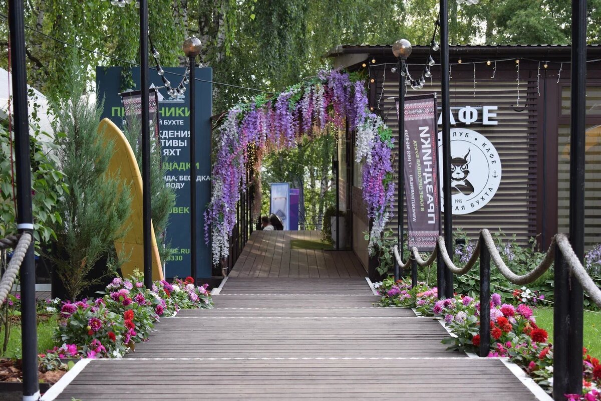 Яхт-клуб и Кафе Ореховая Бухта для организаций корпоративных и частных мероприятий