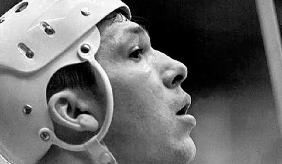 Пил водку и коньяк литрами, бросал шайбу так, что ее никто не видел, упал замертво во время тренировки. Кто такой олимпийский чемпион по хоккею Виктор Блинов