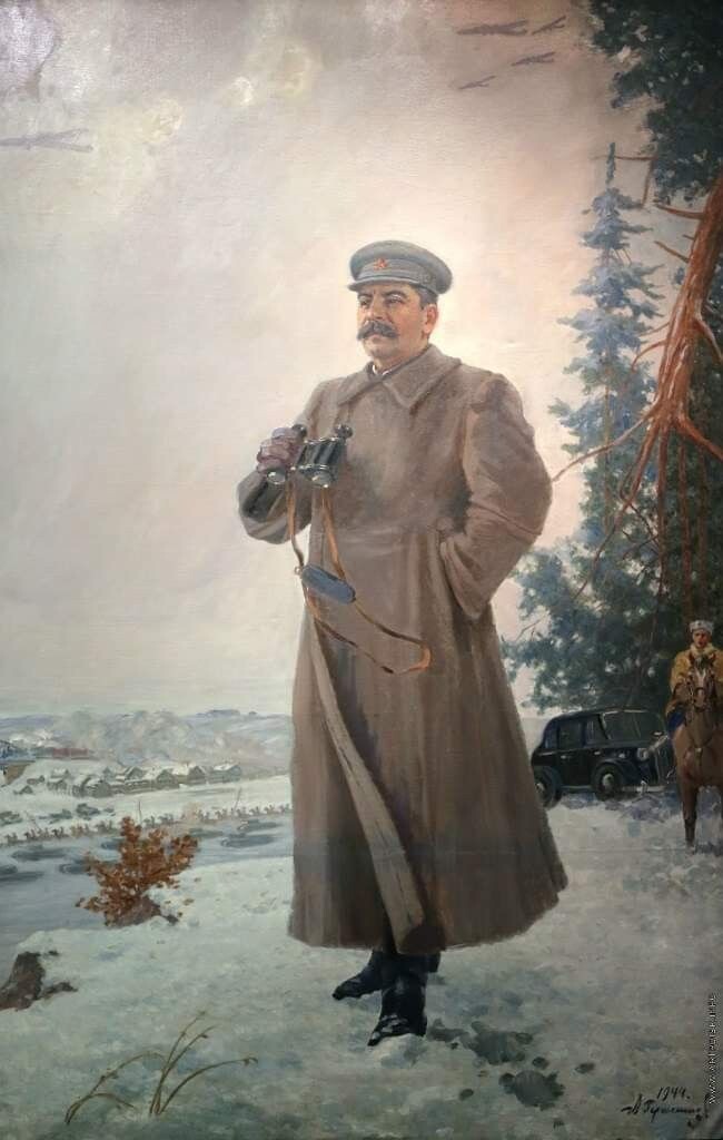 И. В. Сталин в шинели. Из сети интернет. 