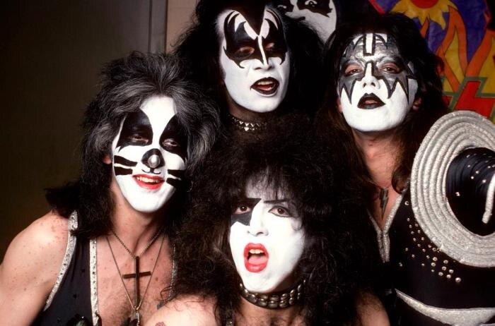 KISS — чем шокировала «самая горячая группа». Обложка © Gettyimages / Fin Costello