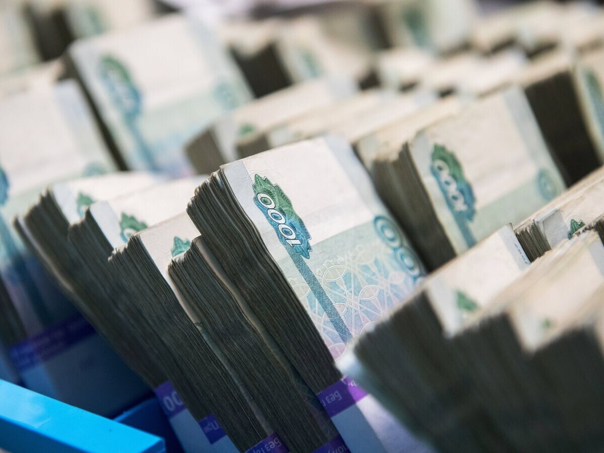    Банкноты номиналом 1000 рублей© РИА Новости / Илья Питалев