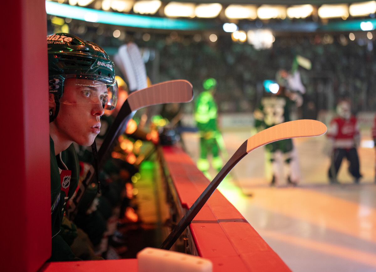     Gone Puck Wild о Юрове в четвёртом звене «Миннесоты»: выглядит наиболее подходящим выбором для этой роли