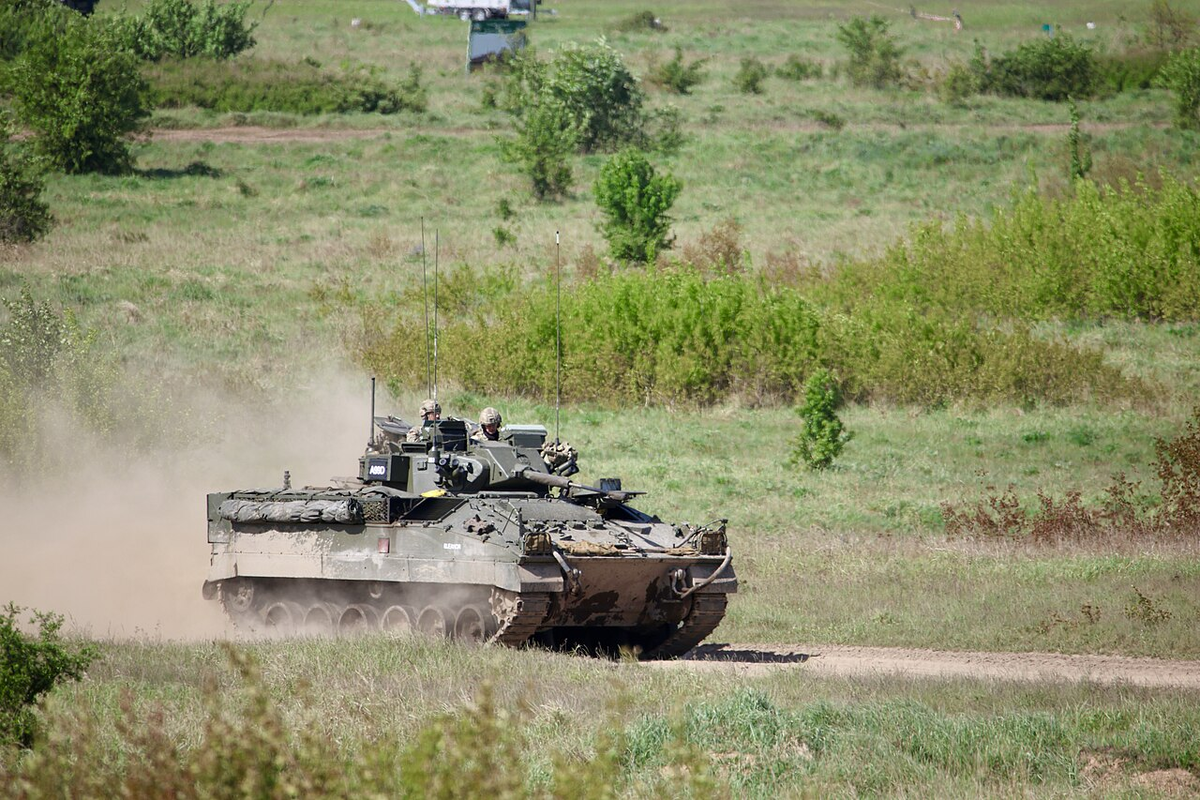 Взглянем на британский БМП Warrior: чем может удивить "Туманный Альбион"