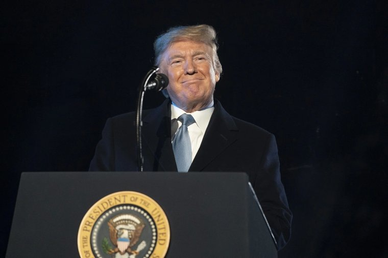     Трамп доволен выбором страны для встречи с Путиным