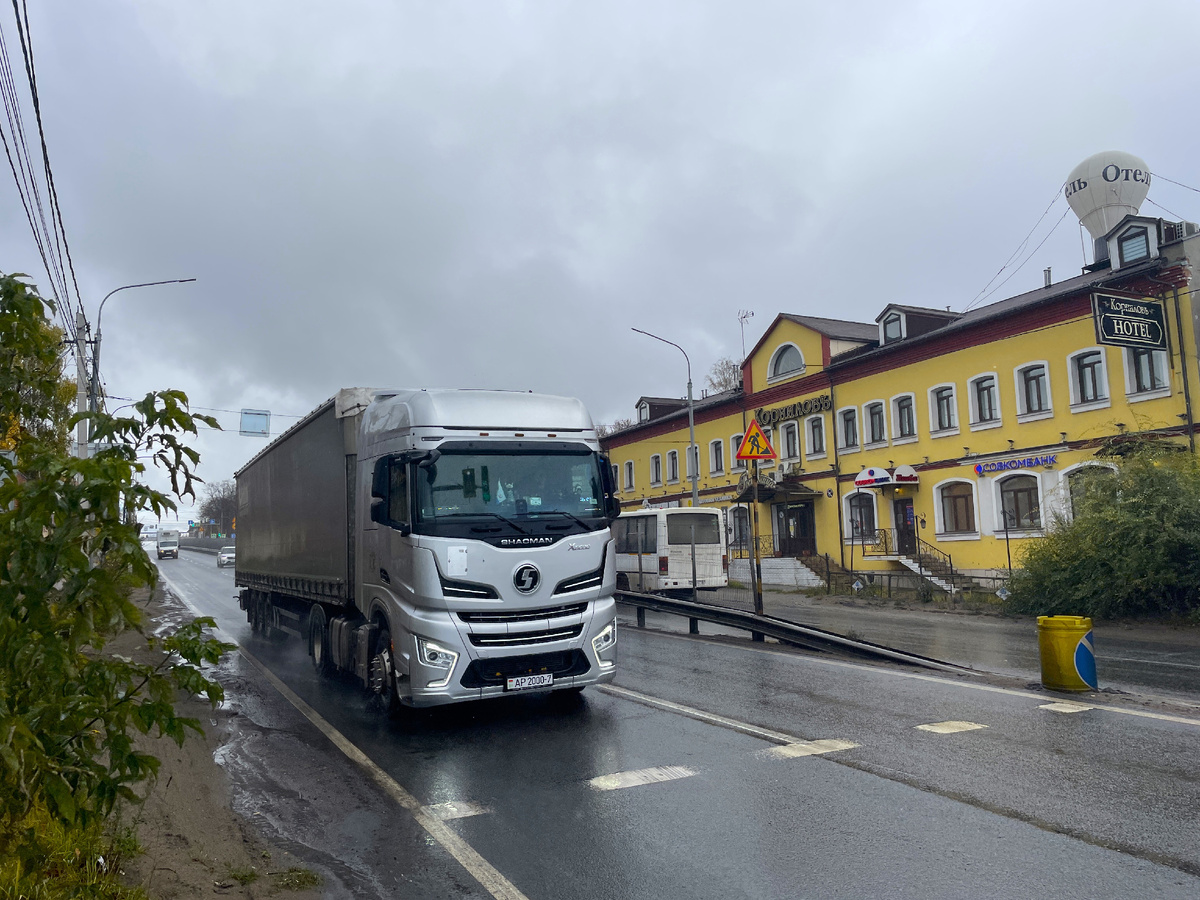 Доходный дом, построен в конце XIX века, памятник архитектуры регионального значения. ул Ленина, 94