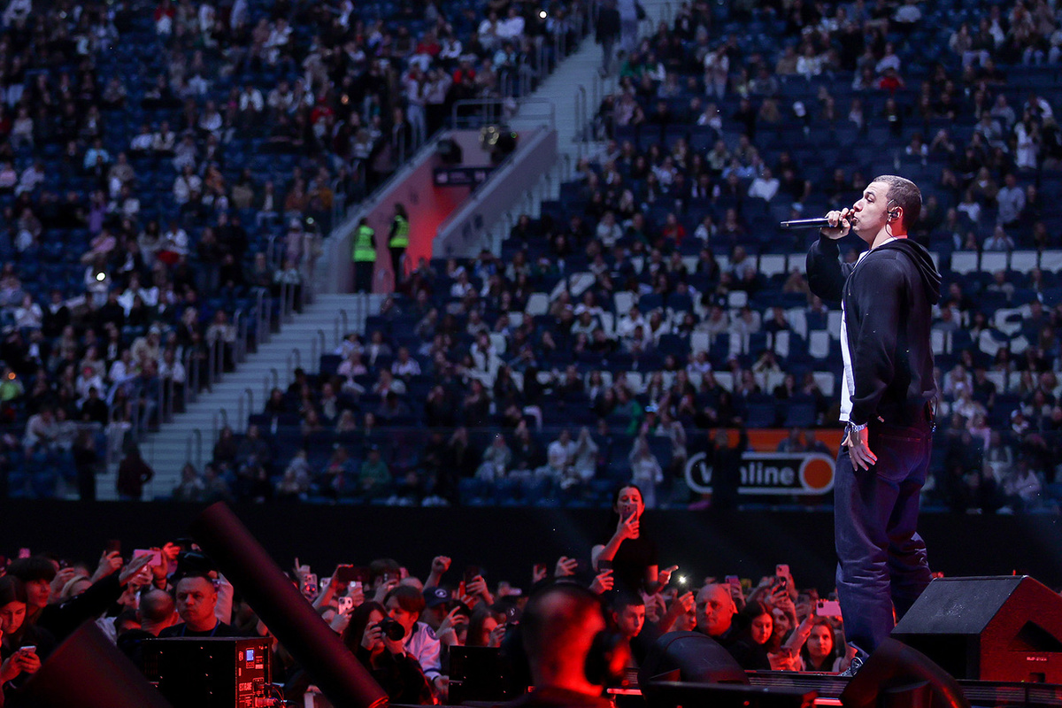   Macan выступает на фестивале «Петровские ассамблеи 3.2.2» на стадионе «Газпром Арена», 1 июня 2025 года 
Валентин Егоршин / ТАСС