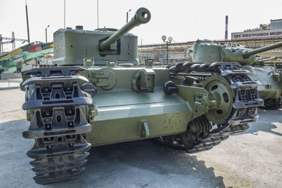 Английский танк "Черчилль" ("Churchill")