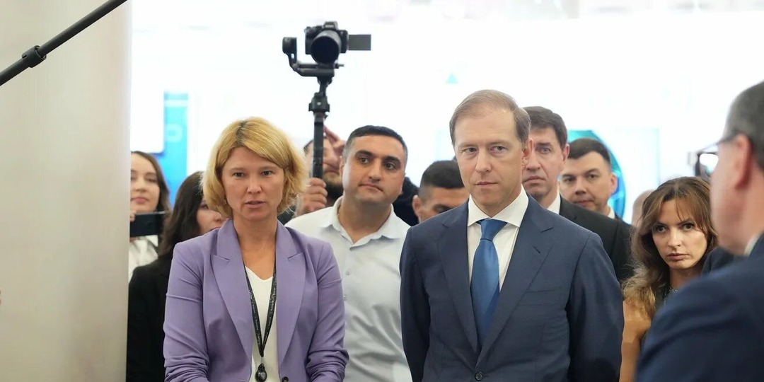 «Рост на 45%»: как чиновники врали Путину в прямом эфире о том, что с тракторами и комбайнами «все налаживается»