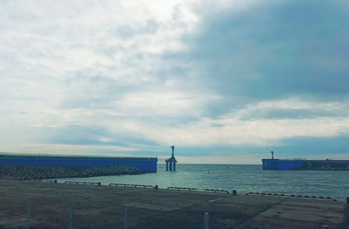    Ночью средствами ПВО над акваторией Черного моря уничтожены 6 БПЛА ВСУ