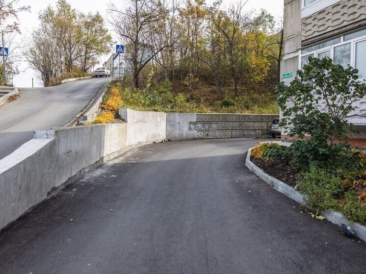     На Валентины Терешковой, 3а Владивостока появится новый асфальт фото: пресс-служба городской администрации