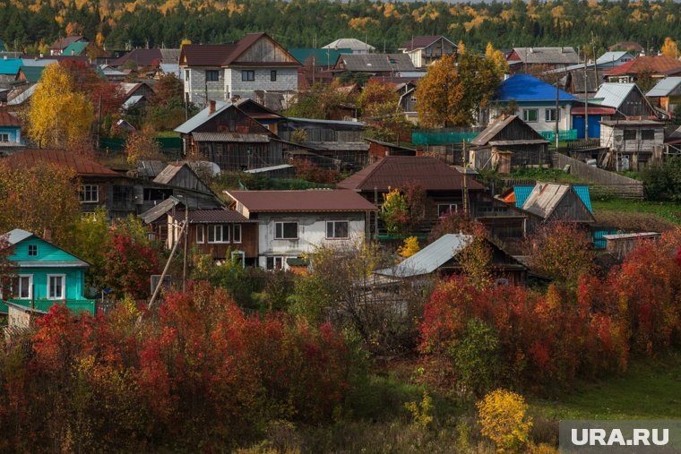     Среди других оригинальных названий деревень и сел - Ынырга и Киска в Республике Алтай