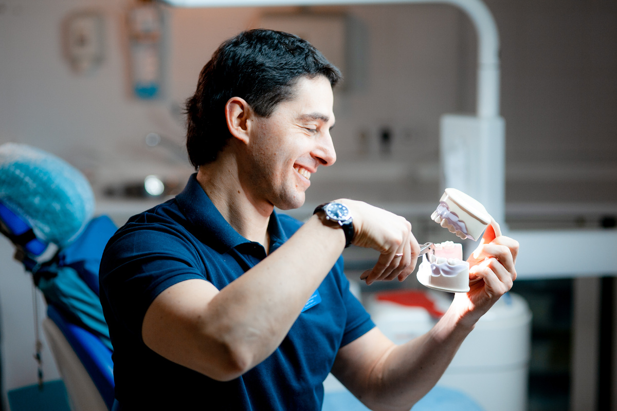 Фотография взята с сайта стоматологии Дмитрович Фэмили https://www.dmitrovich.ru/