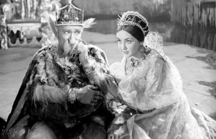 "Сын гонит из дому". Как "Варвара-краса" отказалась от карьеры ради семьи, а ее сын-юрист пытается отнять квартиру за 70 миллионов