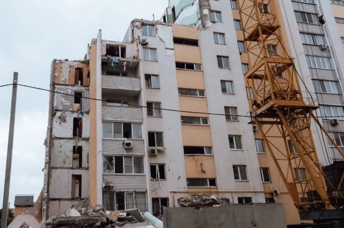    Взрыв дома. В Саратове разбирают разрушенный подъезд на Блинова