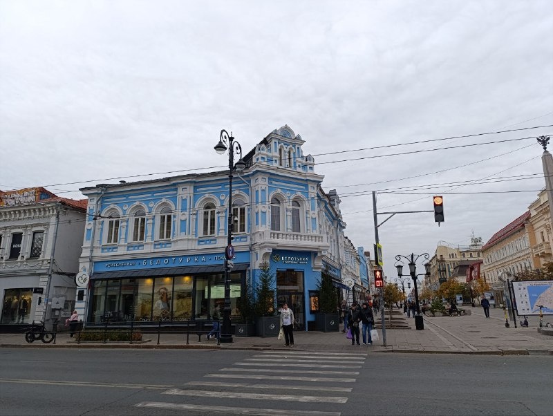 Красивое старинное здание.