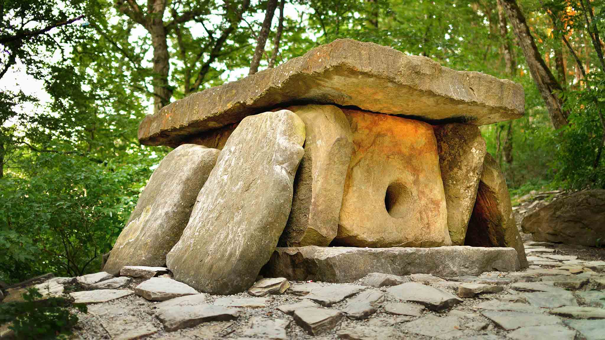 Дольмены близ Геленджика