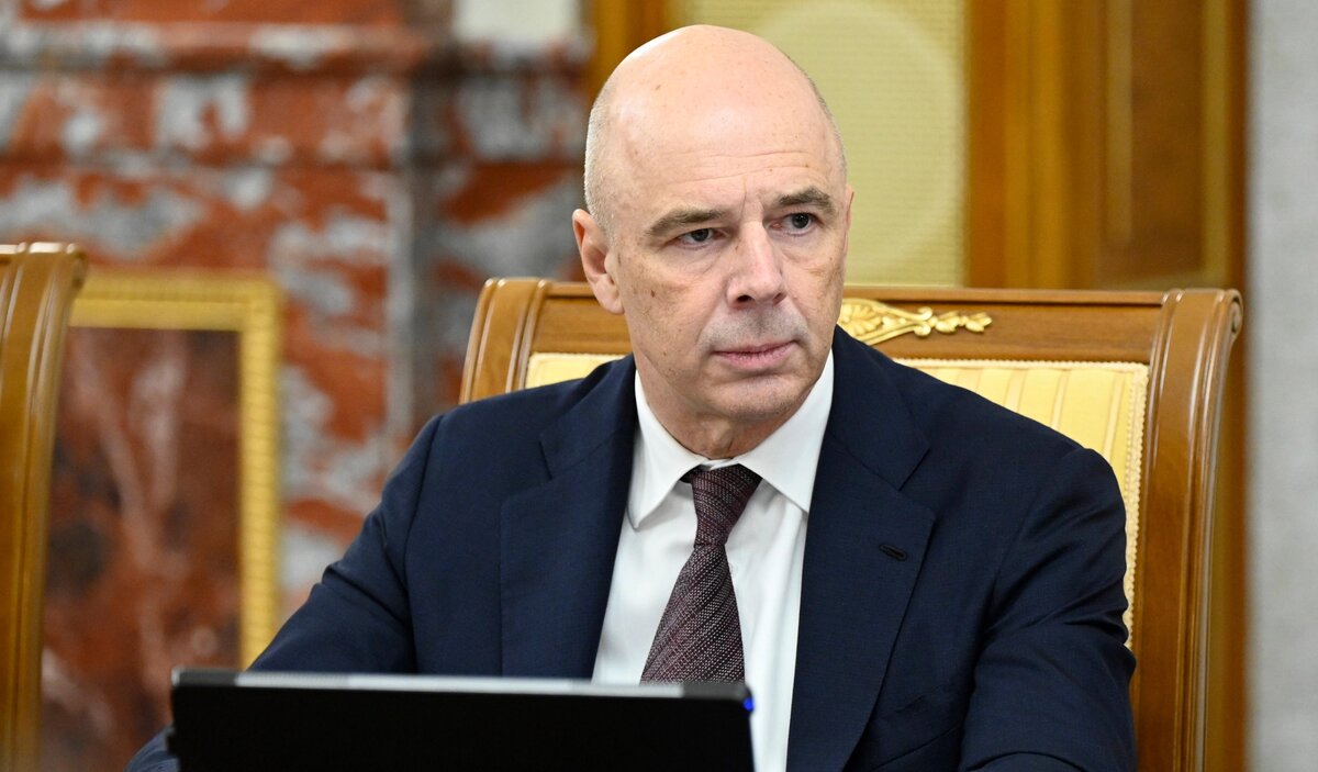 Фото с сайта https://secrets.tbank.ru/, статья от 13.10. 2025 г. "Силуанов: новые правила уплаты НДС на УСН не коснутся 85% малого бизнеса", готов далить по первому требования правообладателя.


