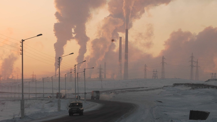    Зимой в Норильске температура опускается ниже 55 градусов, и даже летом, в июле, может пойти снег. Фото: © Denis Kogevnikov/Russian Look/Globallookpress