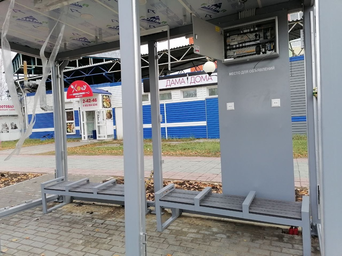    В Нягани начали устанавливать теплые остановки