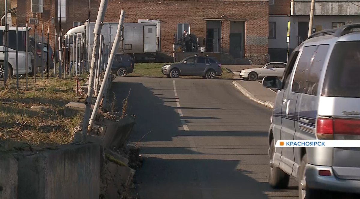     Красноярские водители недовольны ремонтом улицы Семафорной
