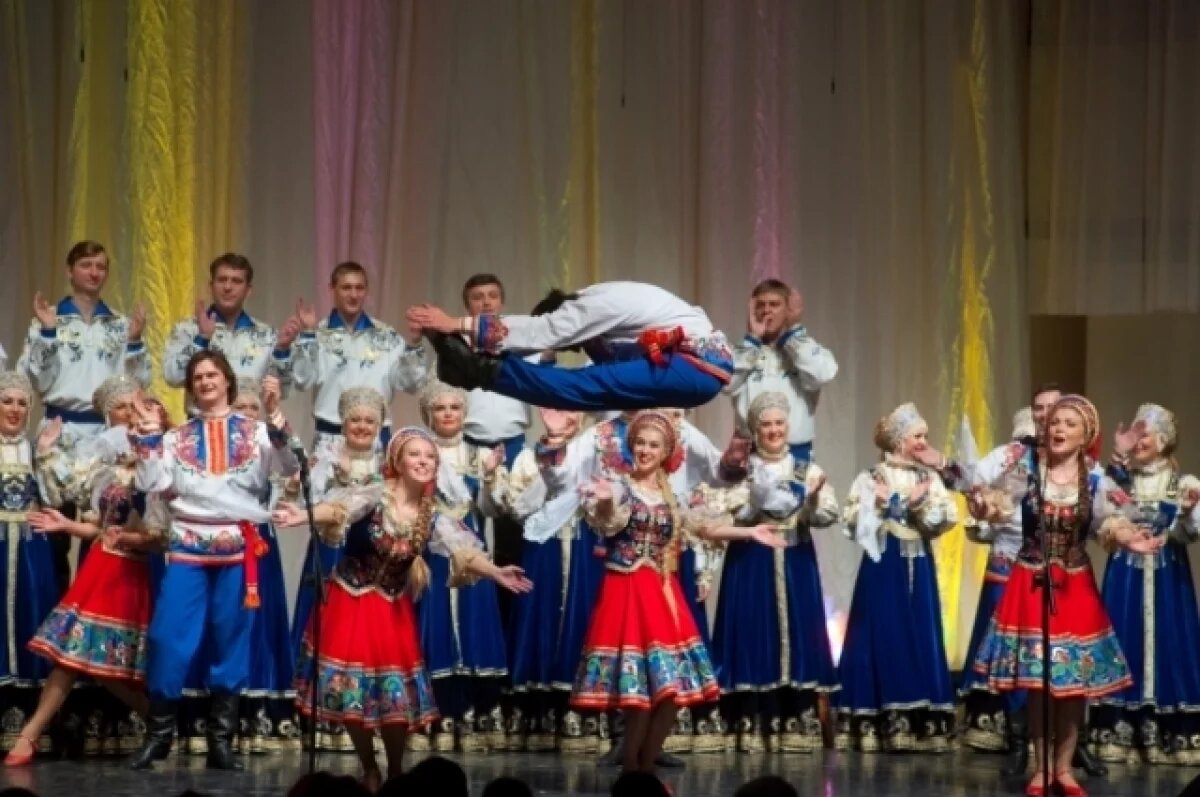    Омский народный хор выступил на Первом канале и покорил Кремль