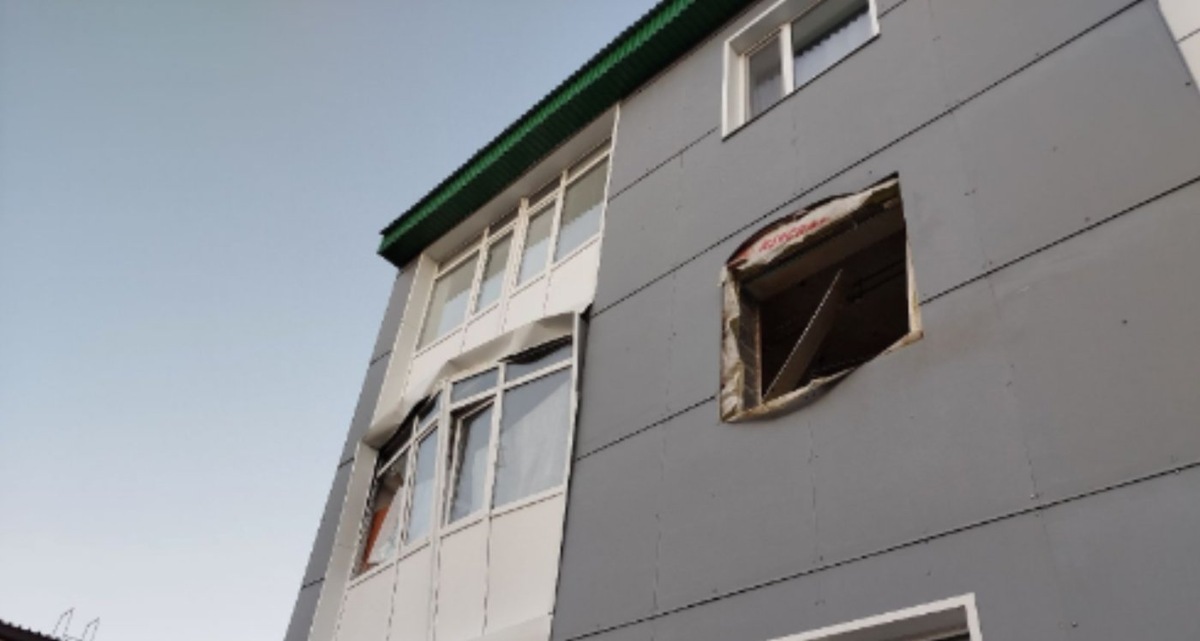    В Лангепасе самодельный автоклав взорвался и разнес полквартиры