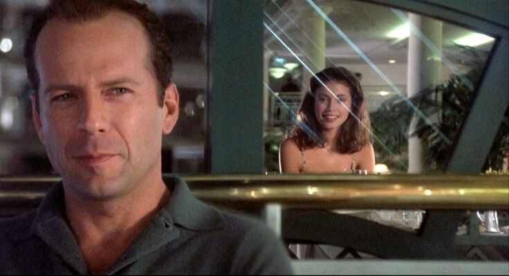 Кадр из фильма "Цвет ночи"