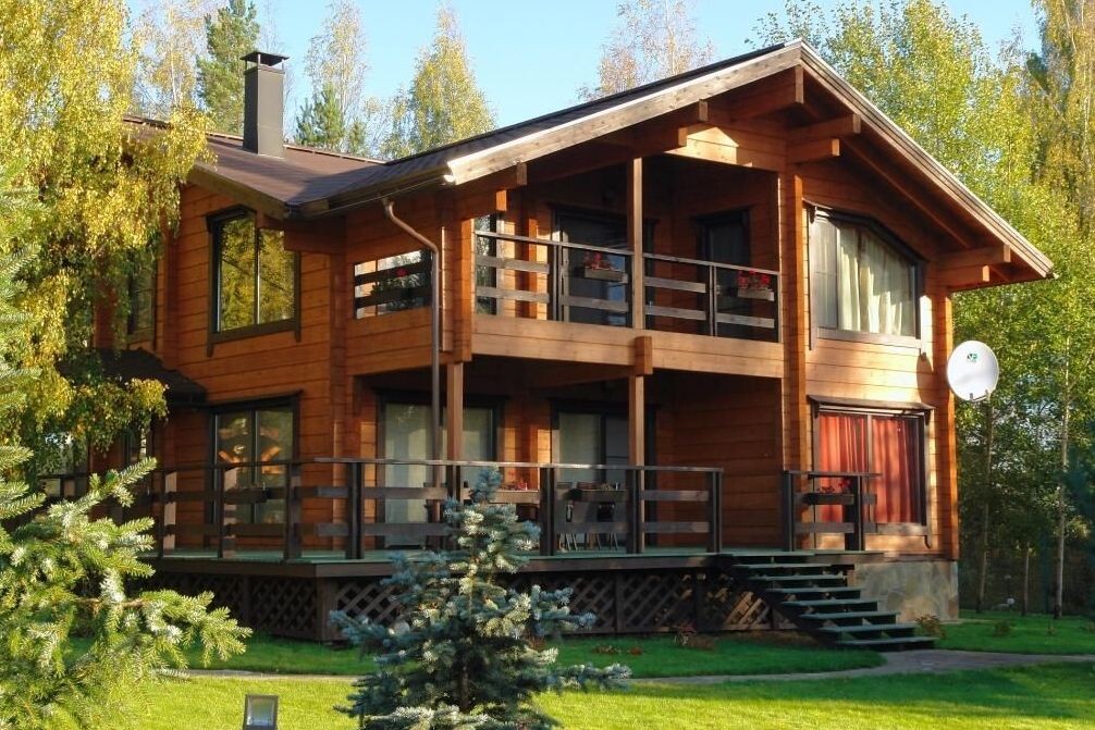 На фото: работа компании WOOD HOME