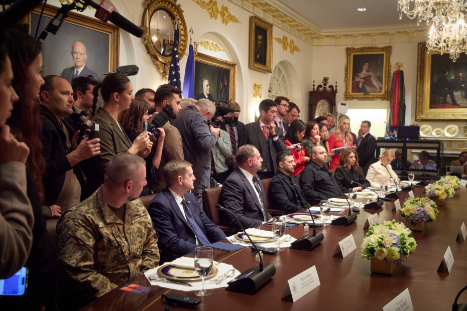    Социальные сети