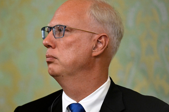     ALEXANDER NEMENOV / POOL