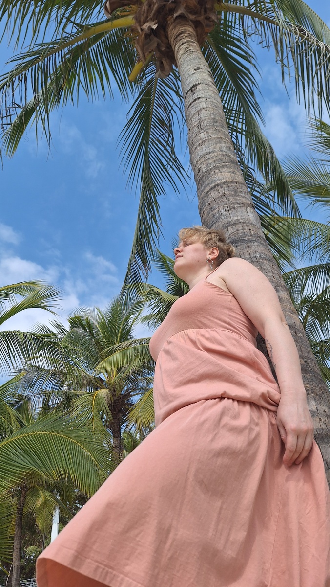 Привет! Я Светлана - работаю с мышлением.